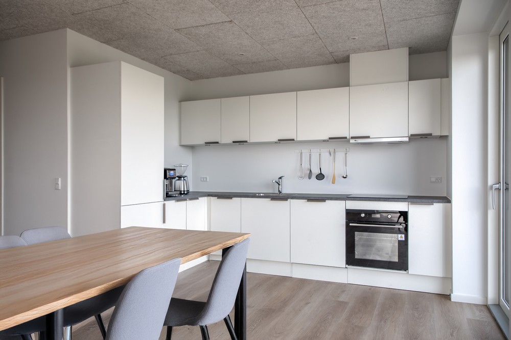 Køkken og spisebord